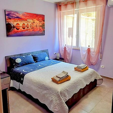 Villa Paoletti, Appartamento Confortevole Nel Cuore Di กราดารา ภายนอก รูปภาพ