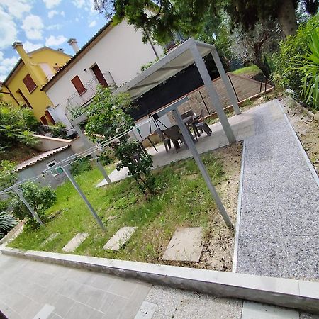 Villa Paoletti, Appartamento Confortevole Nel Cuore Di กราดารา ภายนอก รูปภาพ